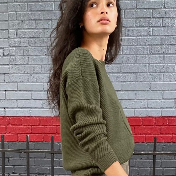 Aritzia Wilfred free ISABELLI Sweater - Picture 2 of 7